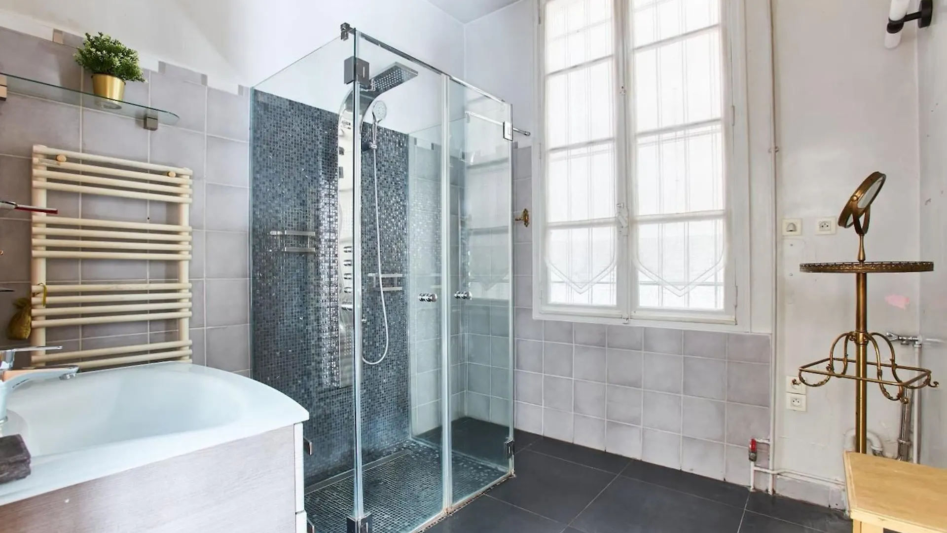 Madeleine & Palais Garnier - Cityapartmentstay Paris 0*,