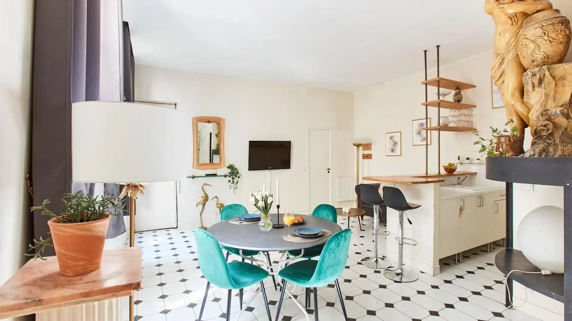 Apartment Madeleine & Palais Garnier - Cityapartmentstay Paris France